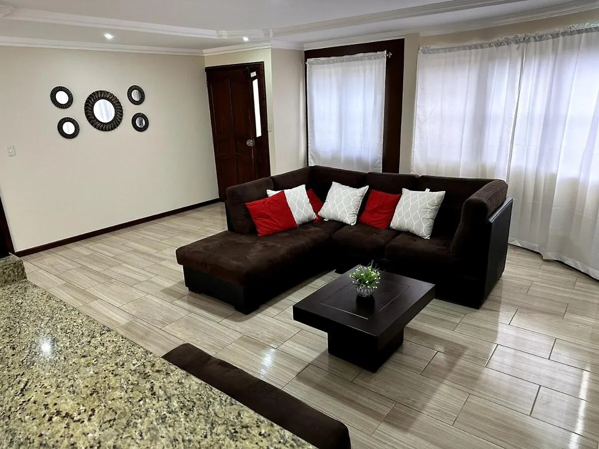 Beautiful And Spacious Luxury New House Cuenca 0*,
